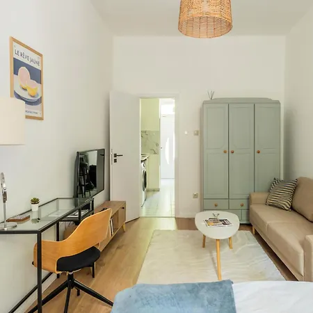 Business And Pleasure With Air Condition