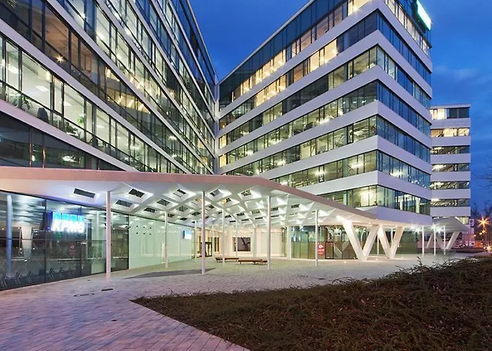 Business And Pleasure With Air Condition Budapesta