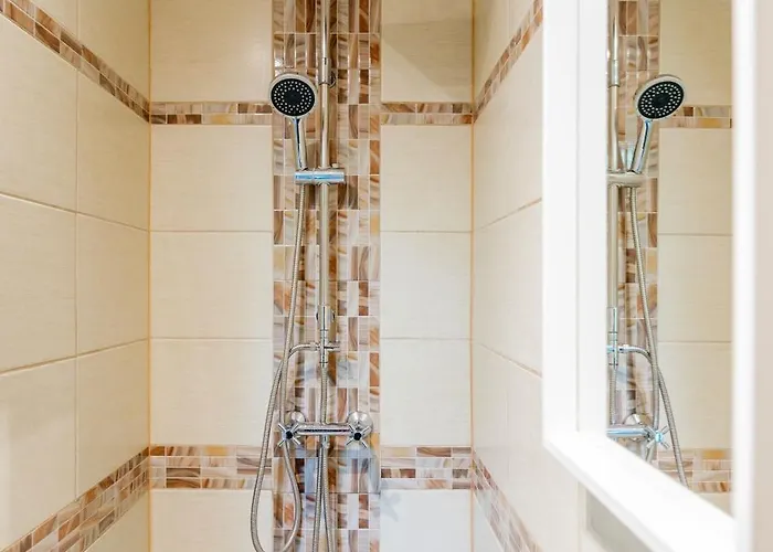 Business And Pleasure With Air Condition Apartament Budapesta