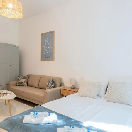 Business And Pleasure With Air Condition Budapest